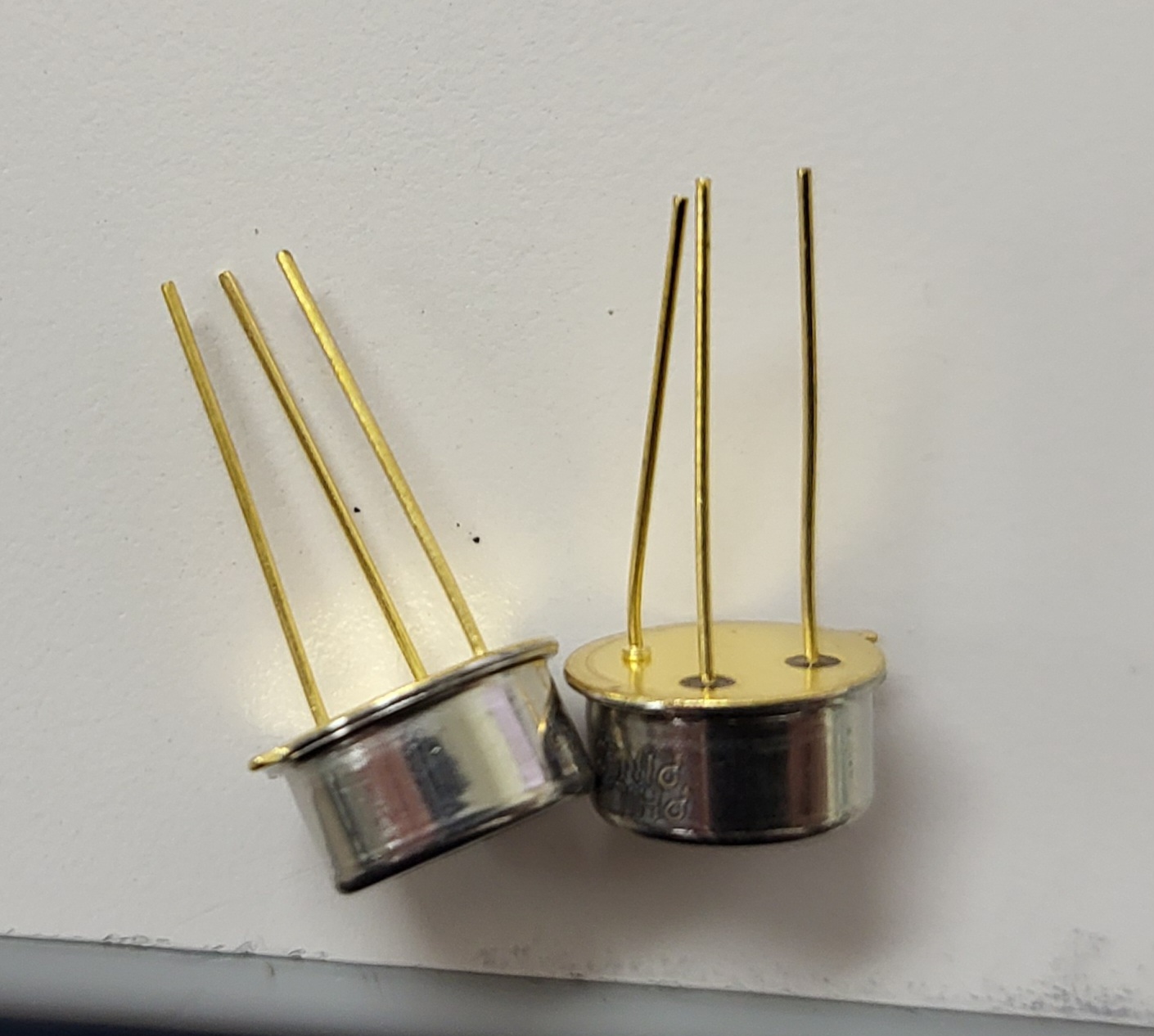 AD 581 LH Voltage Reference(lot of 2) - Image 3