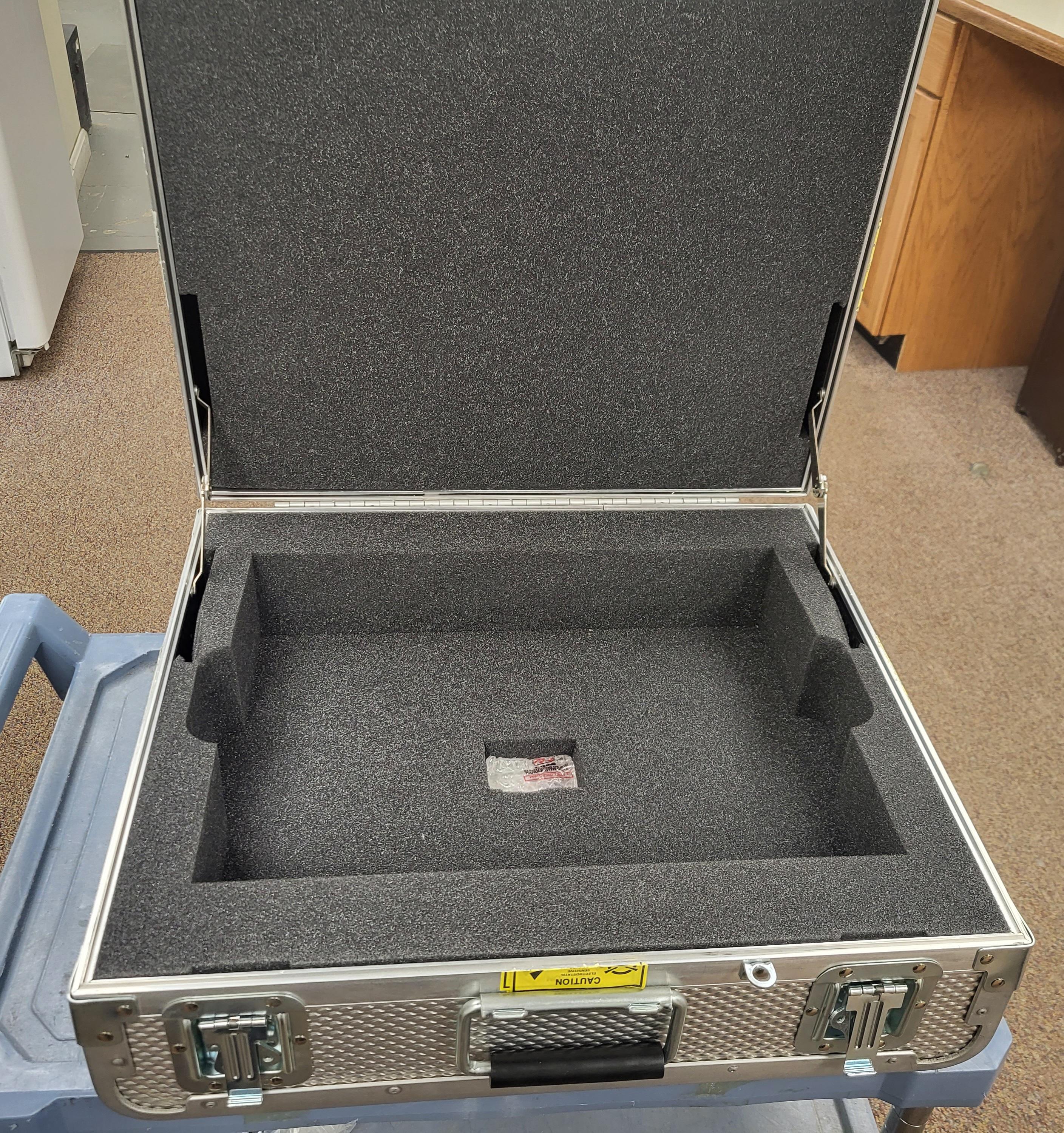 Platt Guardsman Aluminum Case. 16a49697 Platt Guardsman Aluminum