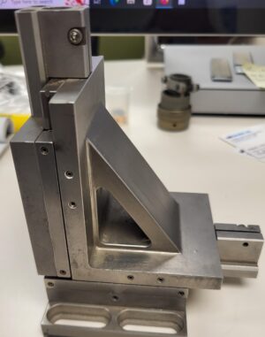 Newport 462-XZ ULTRAlign Linear Stage - Image 3