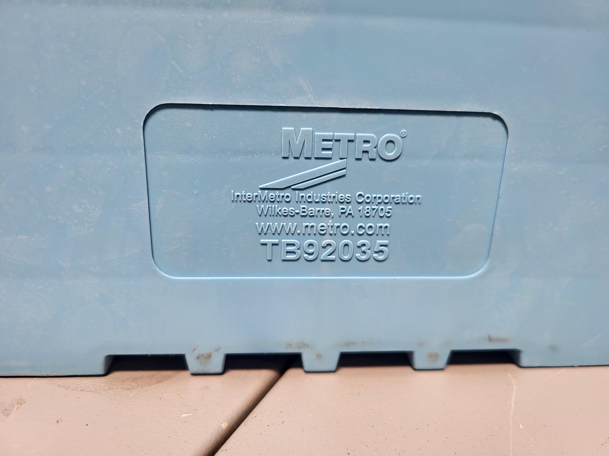 Metro Anti Static Tote TB92035 Convenient and Protective Road Cases