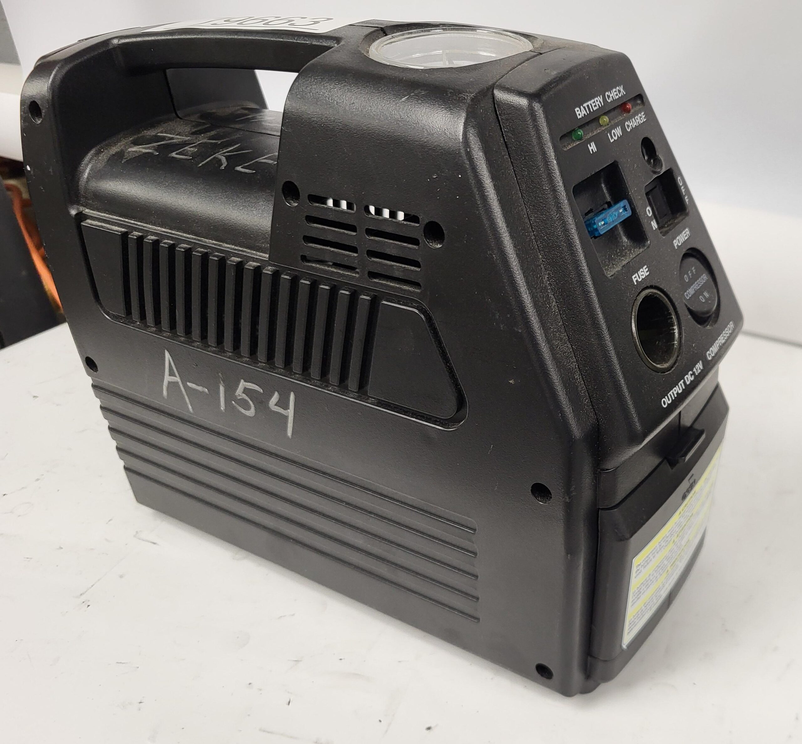 Campbell Hausfeld 12 Volt Charger/ Compressor - Image 5
