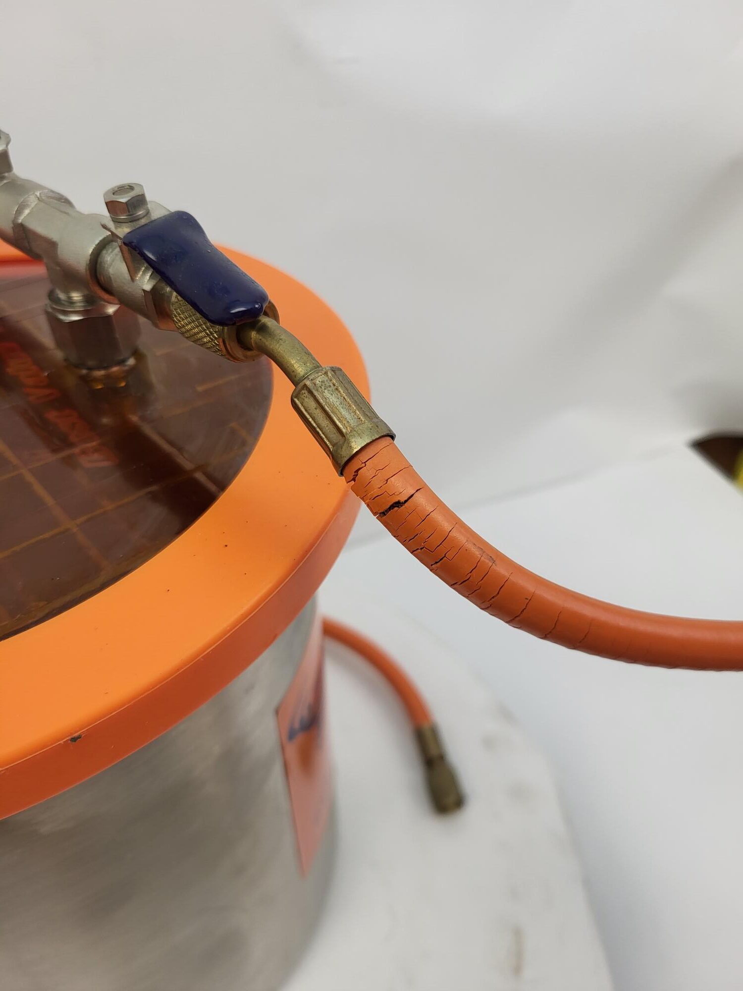 Vollrath 78760 6 Quart SS Degassing Vacuum Chamber - Image 2