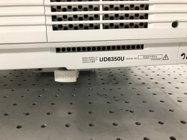 Mitsubishi UD8350U DLP projector - Image 4