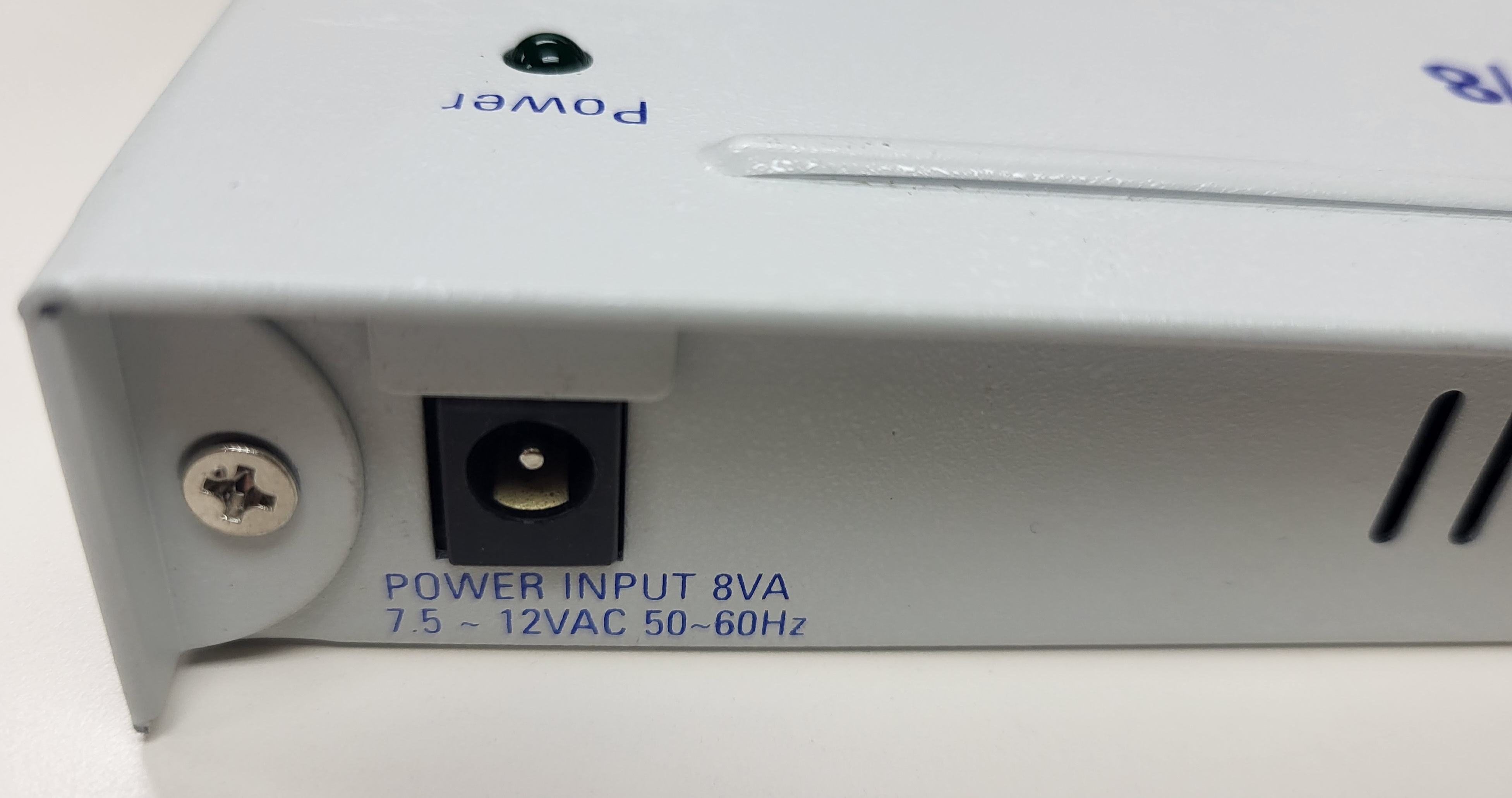 3Com LinkBuilder 8 Port - Servers and Switches - BMI SURPLUS INC