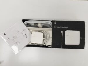 Apple MC556LL/B 85W MacBook Pro Power Adapter - Image 2