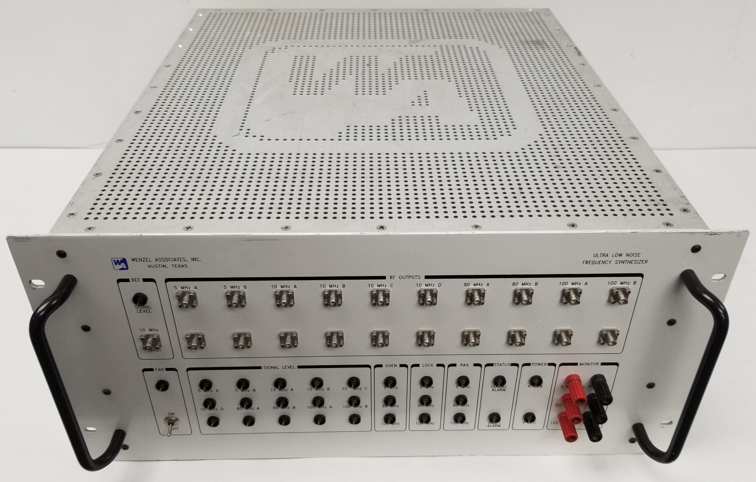 Wenzel Associates Ultra-Low Noise Synthesizer