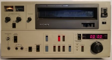 Sony VO-5800H U-Matic Professional 3/4" Format NTSC Videocassette Recorder for PARTS/REPAIR