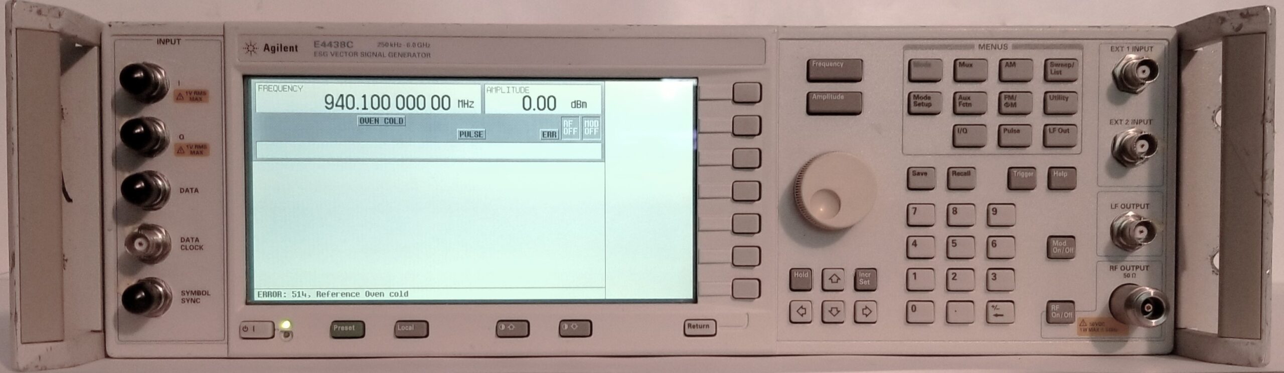 Agilent E4438C ESG Vector Signal Generator 250KHz-6.0GHz for PARTS/REPAIR - Image 2