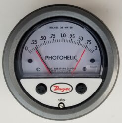Dwyer Instruments Inc. 3002MR Photohelic® Switch/Gauge 0-2" 25 PSIG