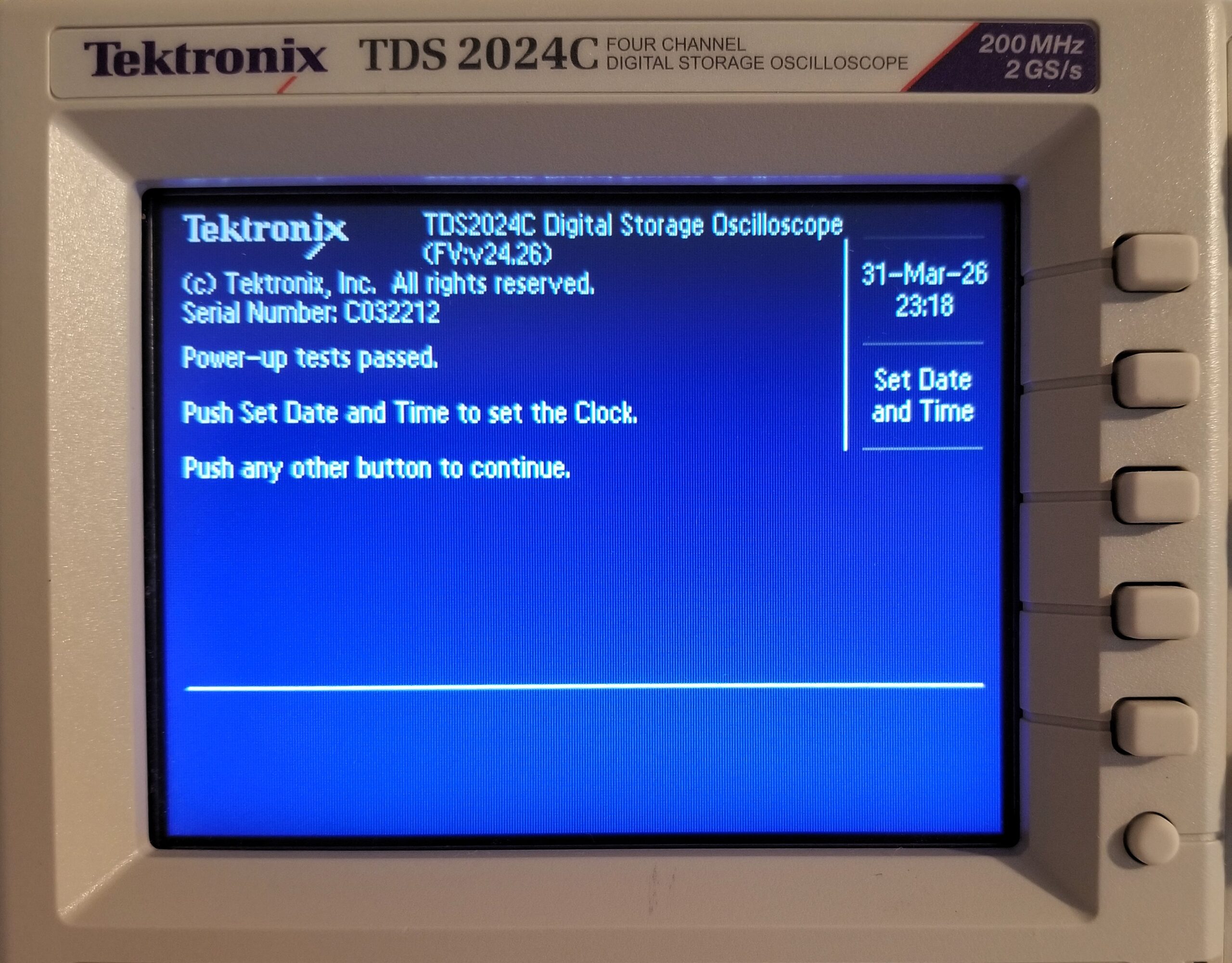 Tektronix TDS 2024C 4 Channel 200 MHz Digital Storage Oscilloscope - Image 3