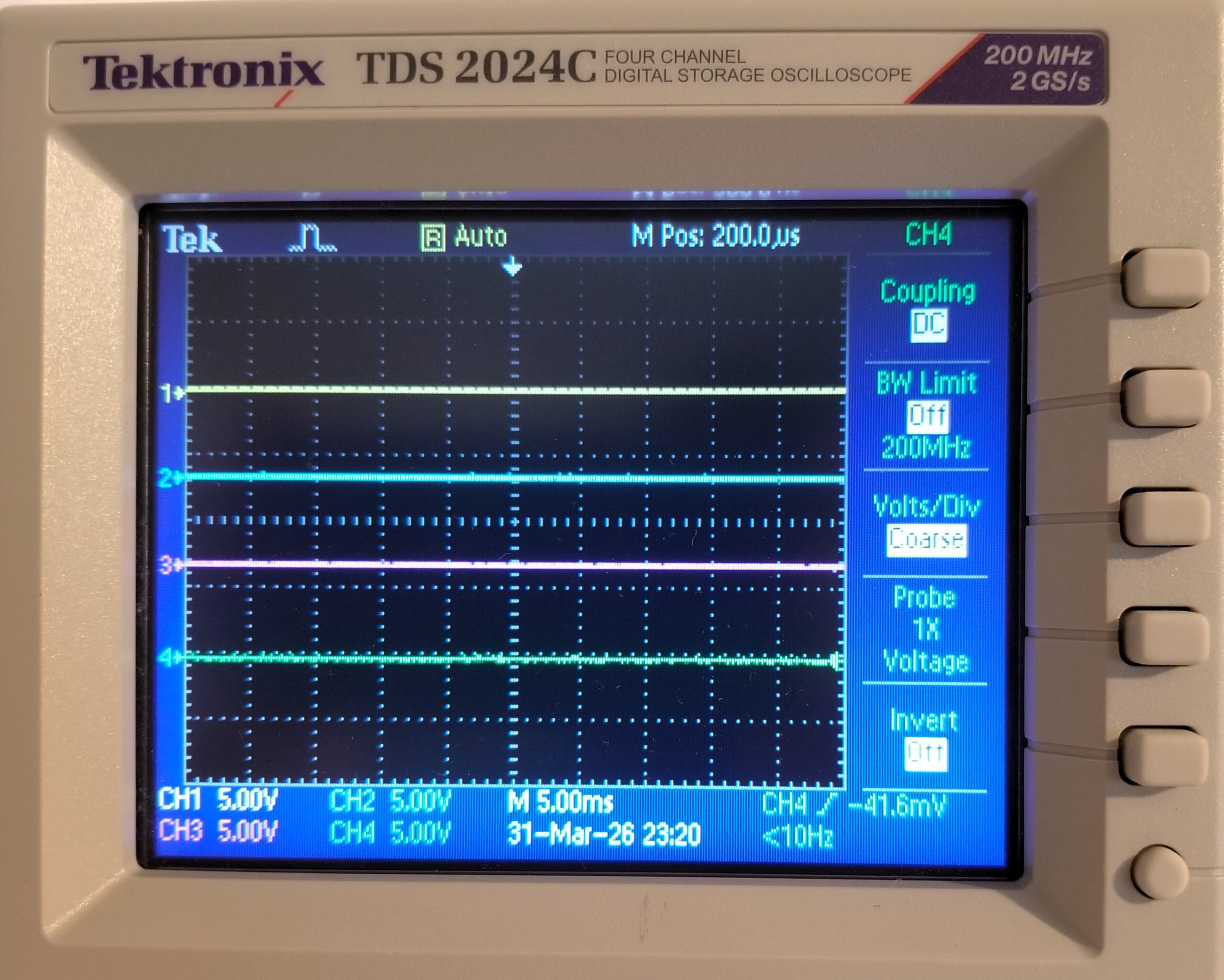 Tektronix TDS 2024C 4 Channel 200 MHz Digital Storage Oscilloscope - Image 4