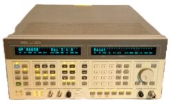 Hewlett Packard 8665B Synthesized Signal Generator 100KHz-6GHz for PARTS/REPAIR
