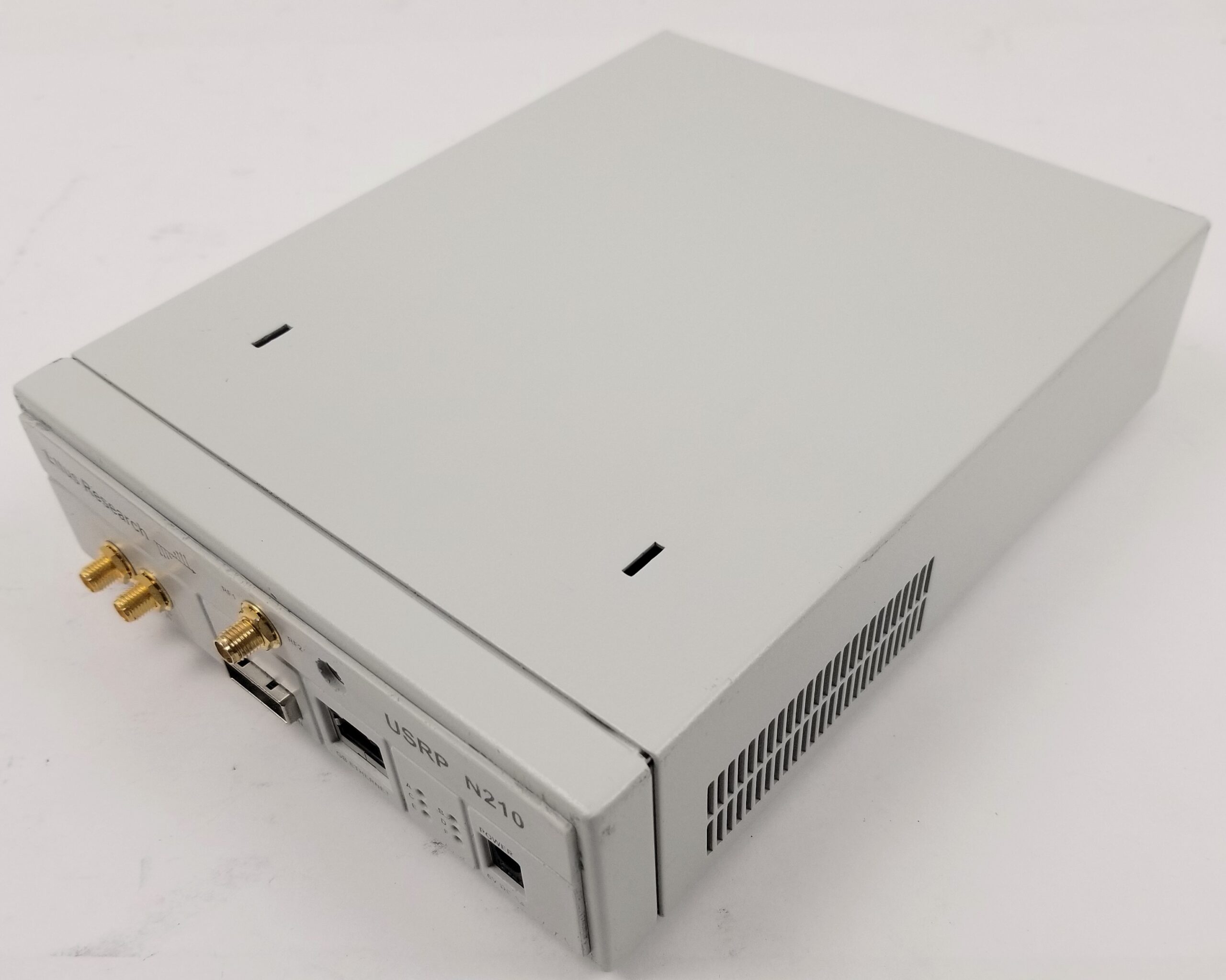 Ettus Research USRP N210 Cognitive Radio with XCVR2450 2.4 and 5GHz Transceiver