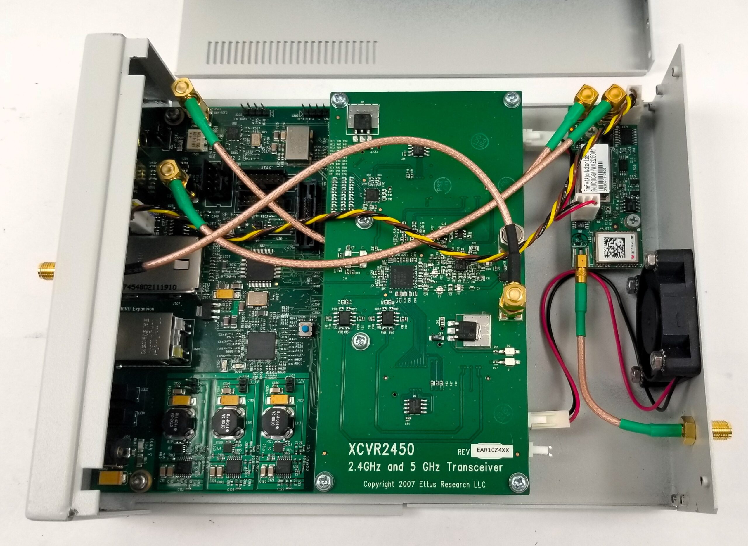 Ettus Research USRP N210 Cognitive Radio with XCVR2450 2.4 and 5GHz Transceiver - Image 2
