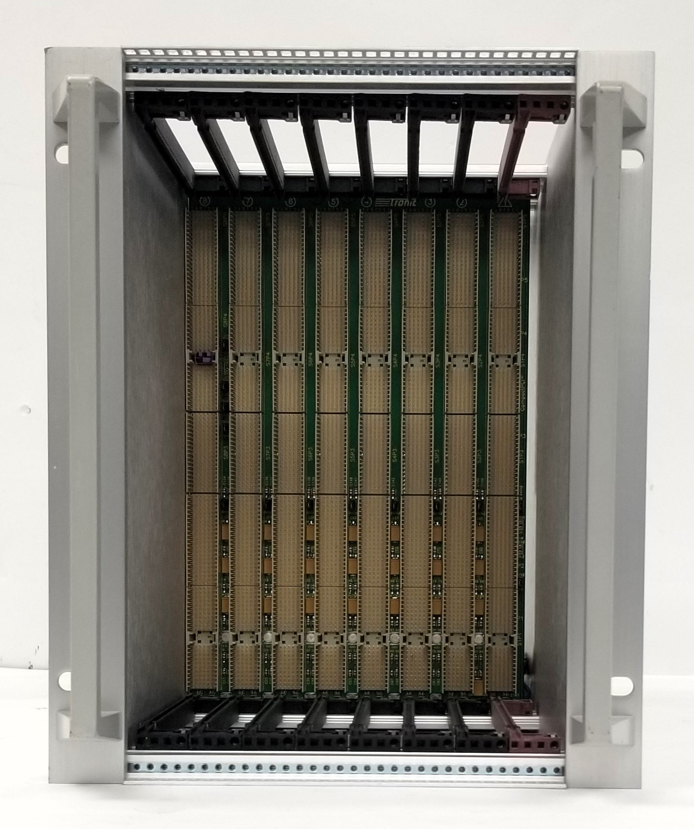 Elma 7 Slot VME Open Frame Chassis 11C08EDX63Y3VXXX-M2 - Image 2