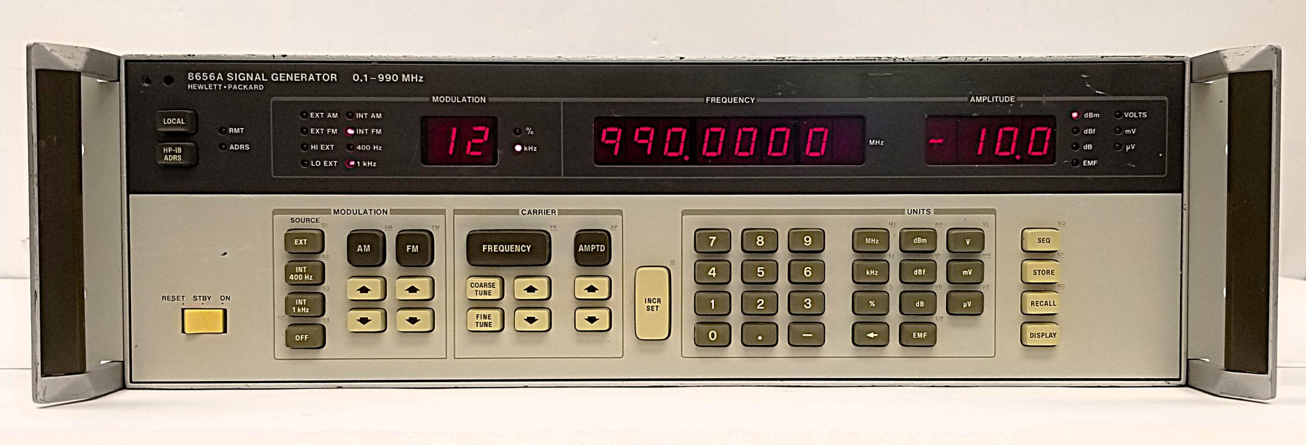 Hewlett Packard 8656A Signal Generator 0.1 - 990 MHz