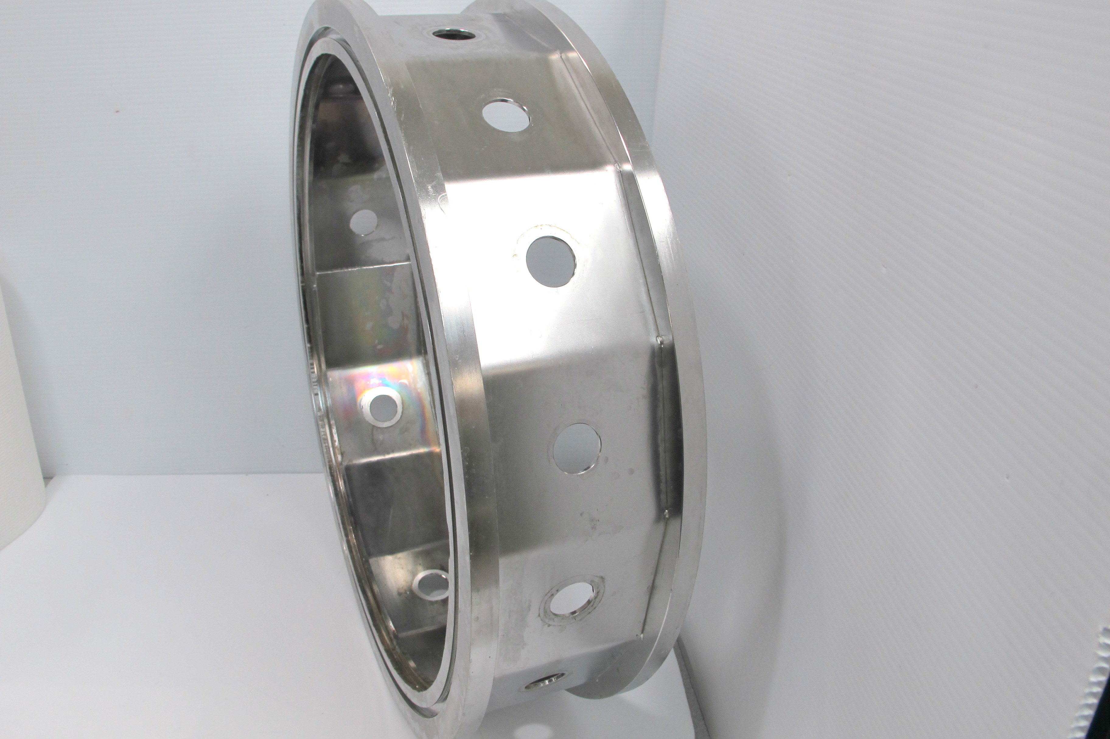 20" Bell Jar Collar With12 1" Bolt Hold Style Ports - Image 3