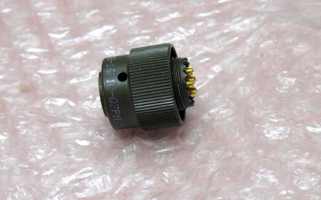 Amphenol 62GB-16F10-07PN Miniature Bayonet - Image 3