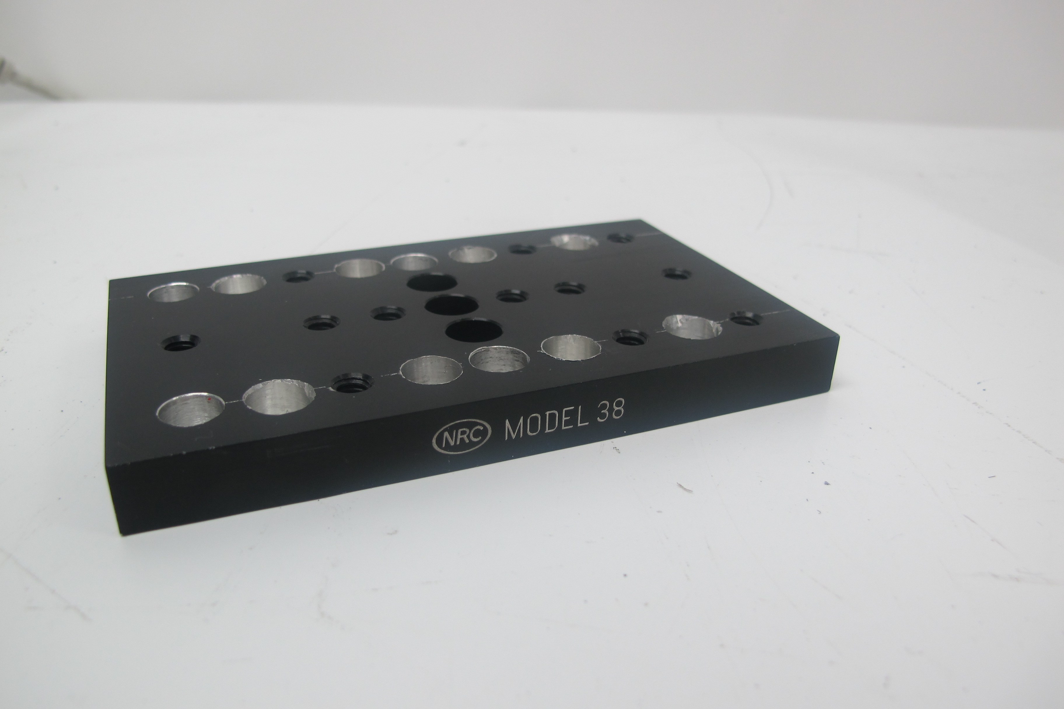 Newport Mounting Platform, 3 in. x 5 in. x 0.5 in., 1/4-20 Thread Model: 38 - Image 3
