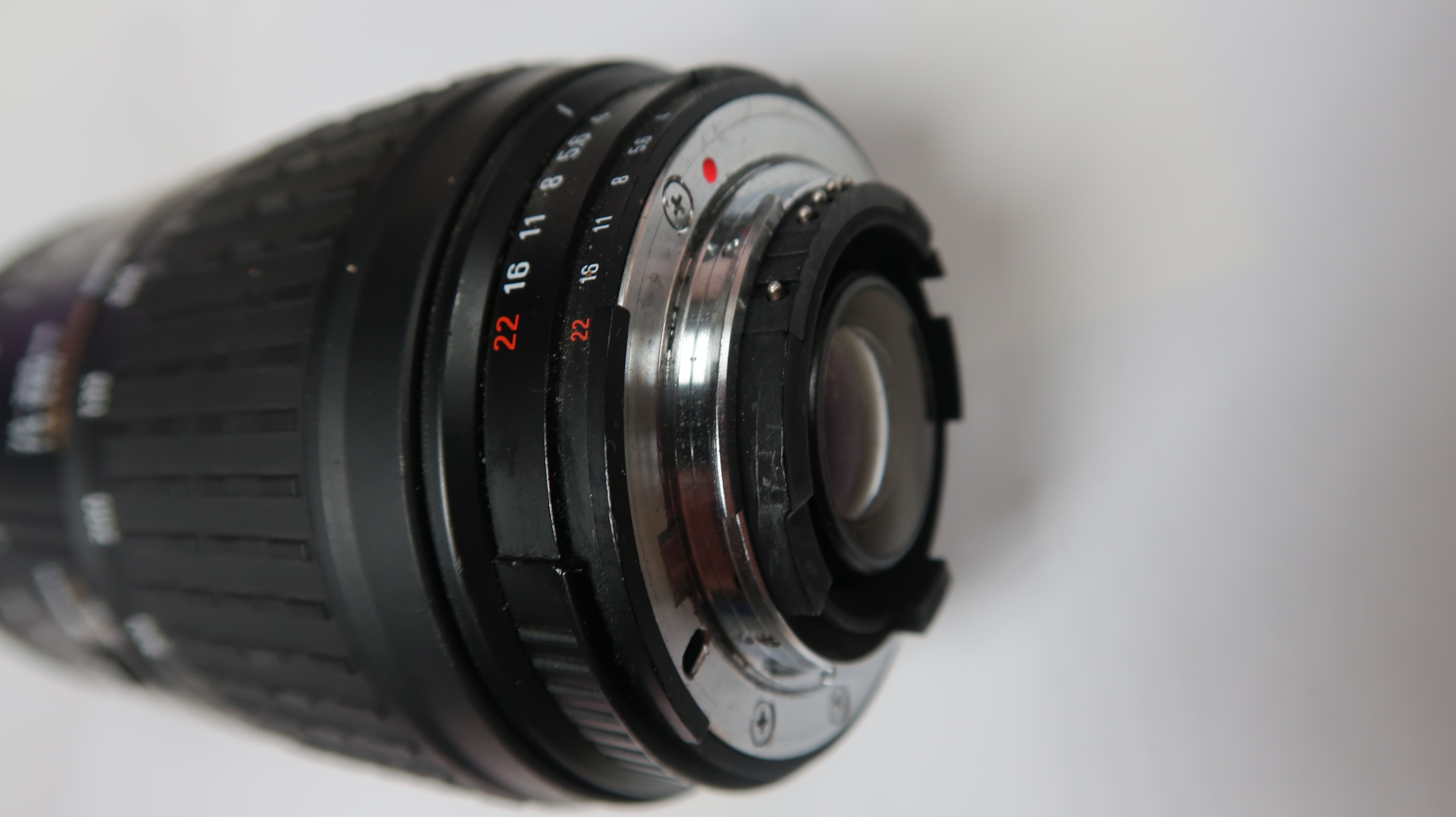 Sigma 70300mm f/45.6 APO Macro Super Lens Camera Lenses BMI Surplus