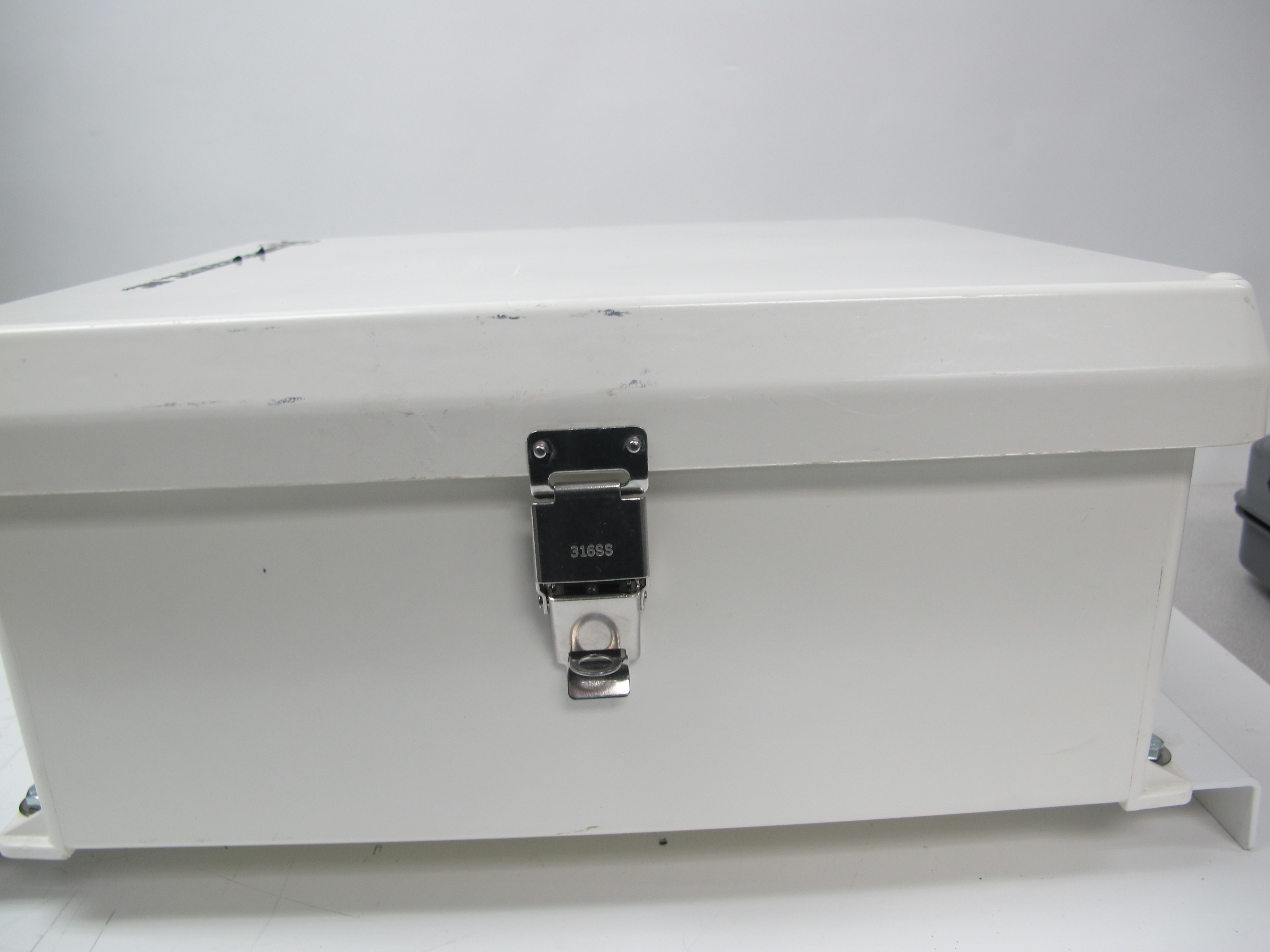 Campbell Scientific ENC12/14 Weather Resistant Enclosure - Image 4