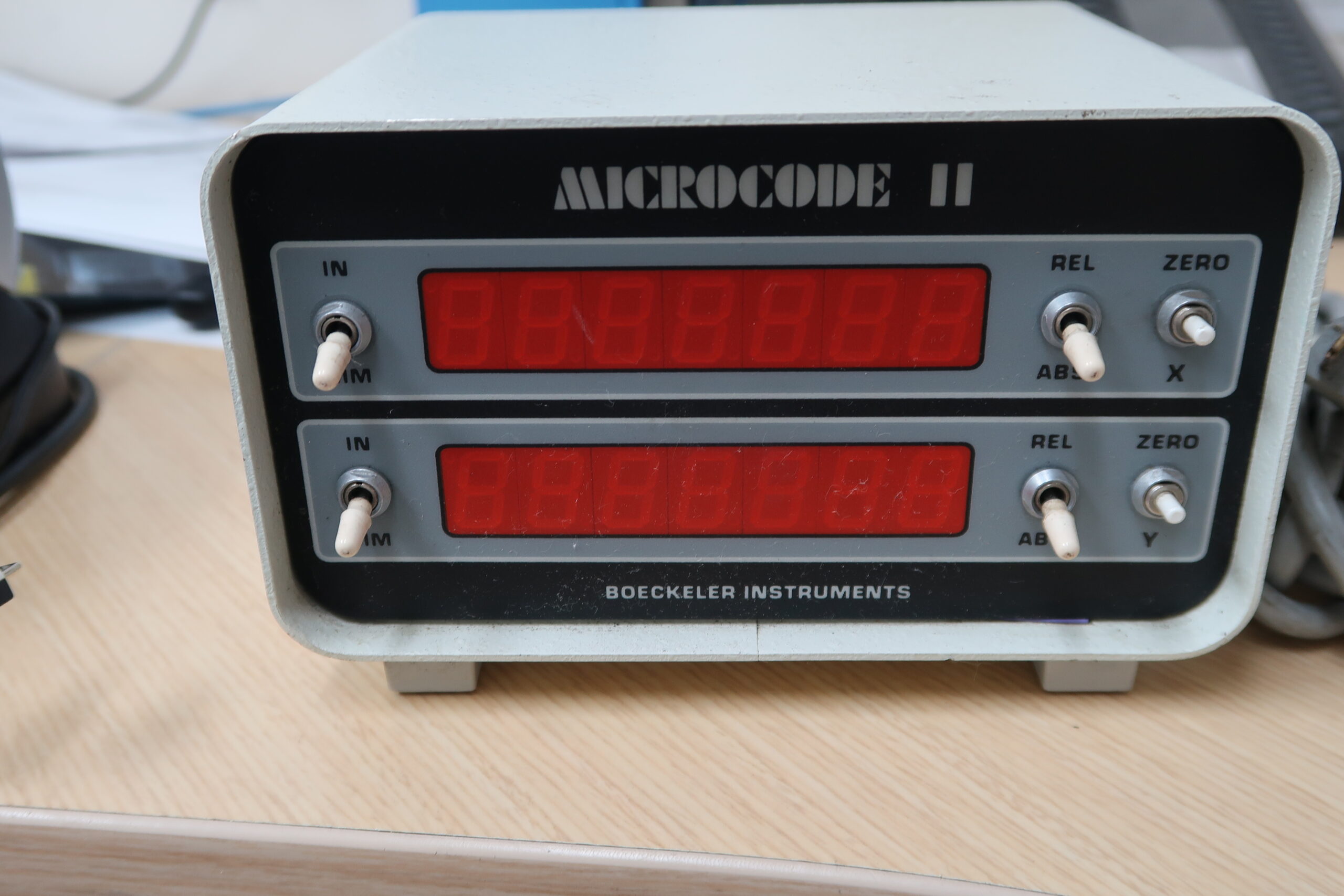 Boeckeler Instruments 2-MR Microcode II