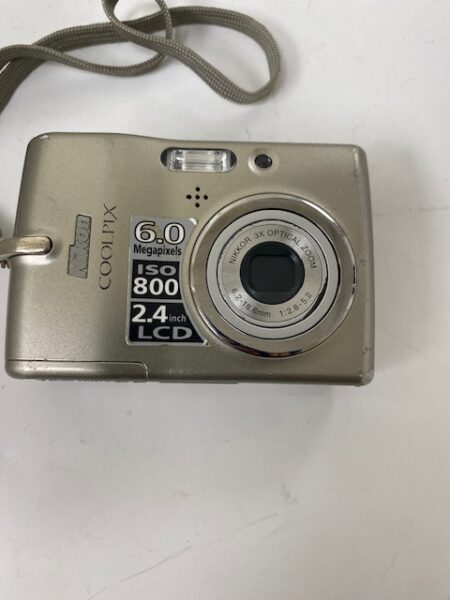 Nikon CoolPix L11 Digital Camera