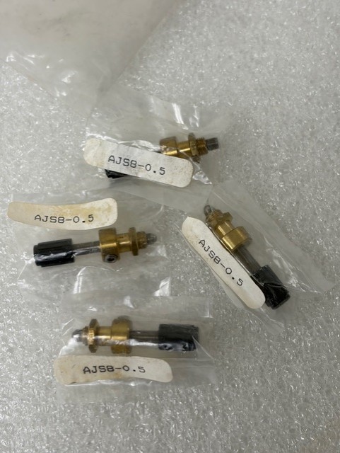 Newport AJSB-0.5 Adjustable Jack Screw Base - LOT OF 4