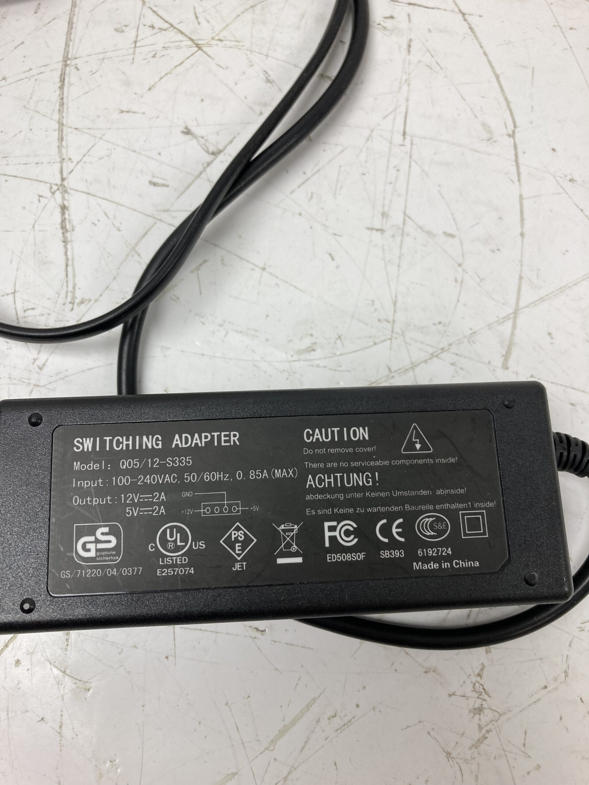 Guprune Slcherhek Q05/12-S335 Switching Adapter - Image 2