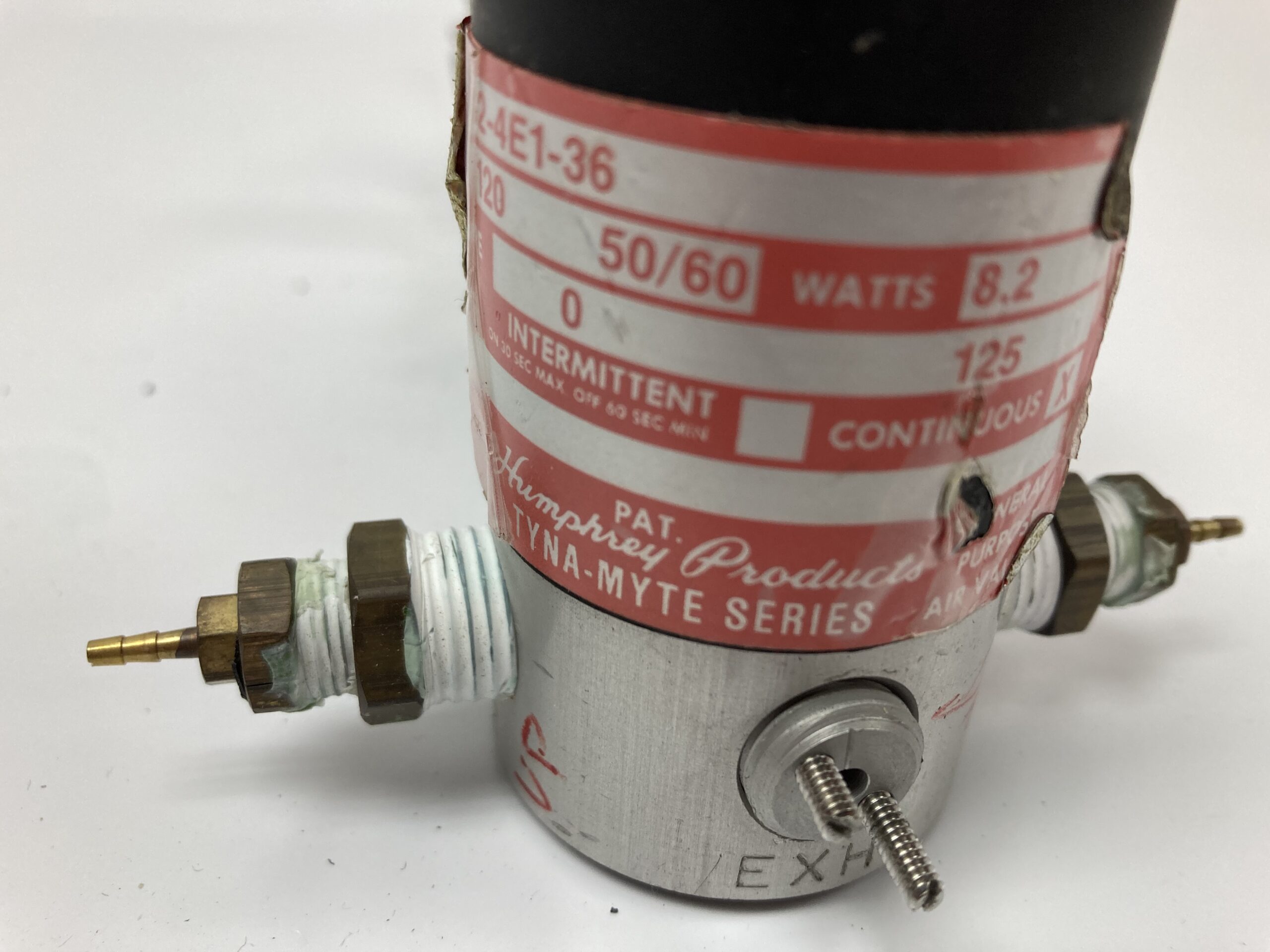 Humphrey 062-4E1-36 Pneumatic Directional Valve with Swagelok SS-1GS4 Toggle Valve - Image 2