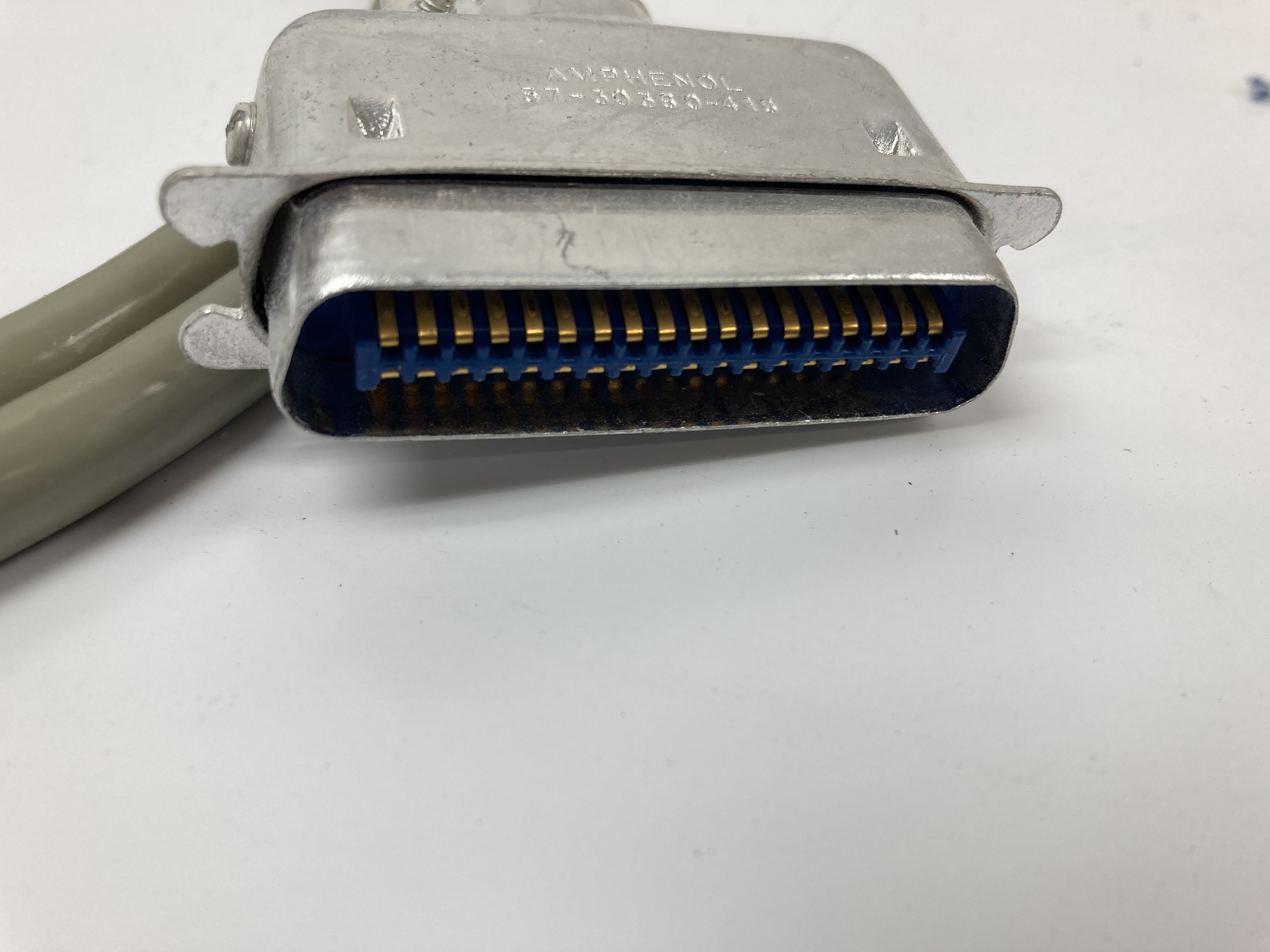 HP 08410-60067 Mainframe Connector Cable with Dual Amphenol Male Connector Cable - Image 3