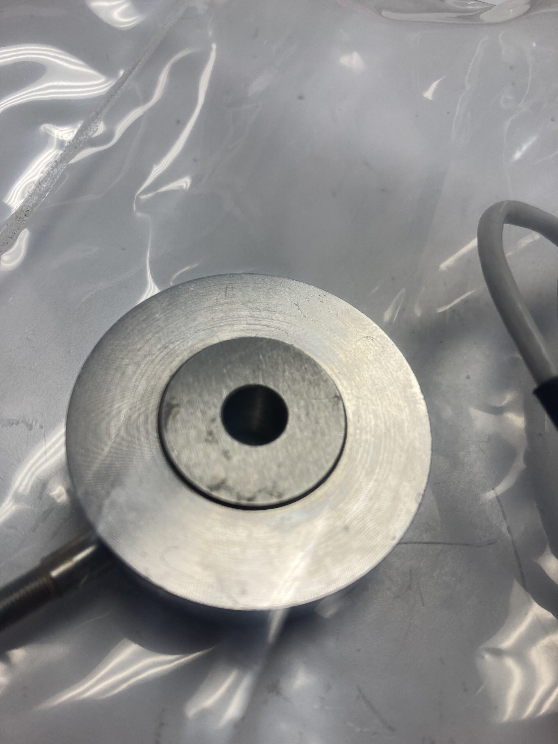 Omega LC8150-250-500 1.5" OD Through-Hole, Compression Load Cells - Image 2
