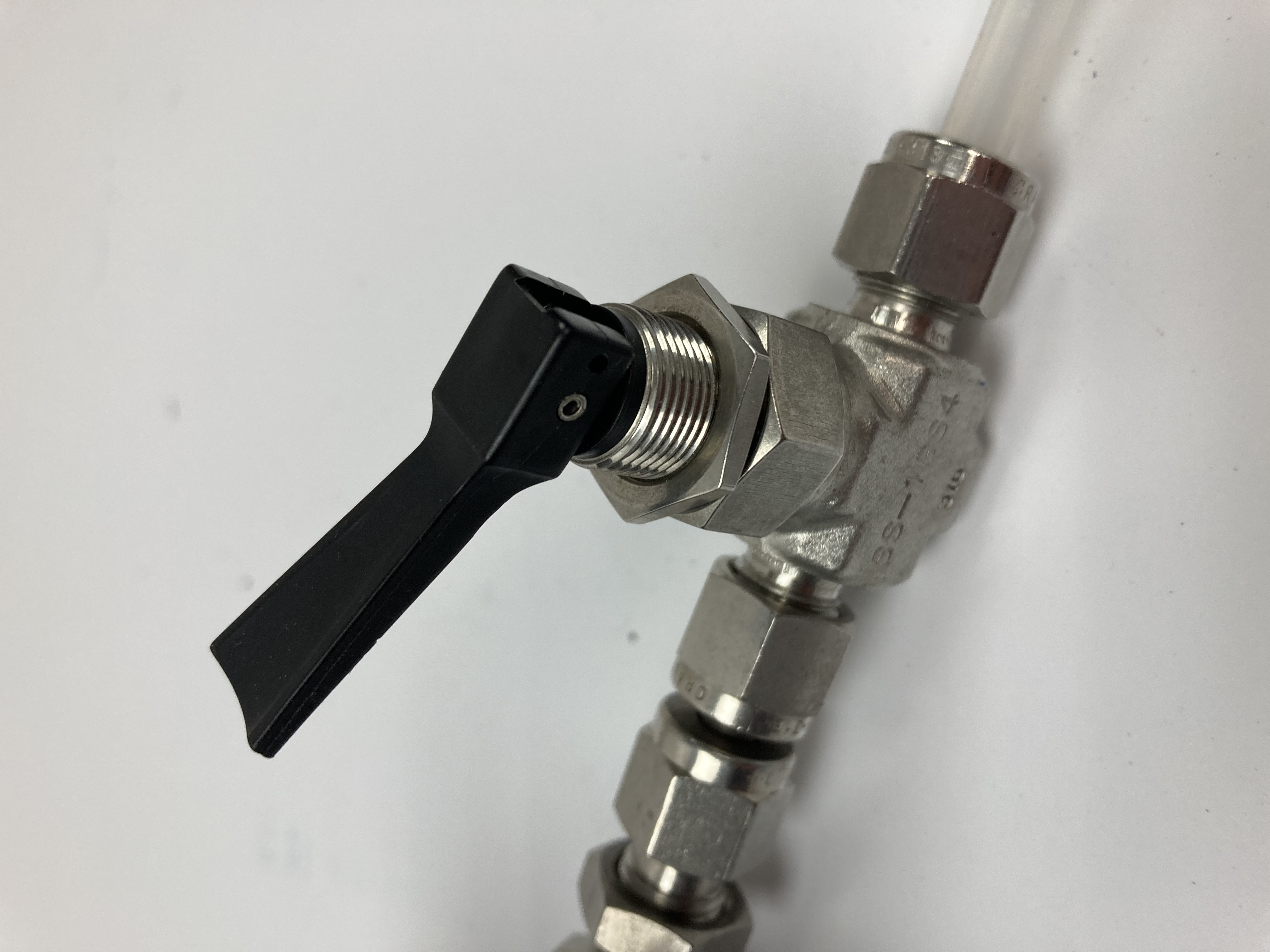 Humphrey 062-4E1-36 Pneumatic Directional Valve with Swagelok SS-1GS4 Toggle Valve - Image 4