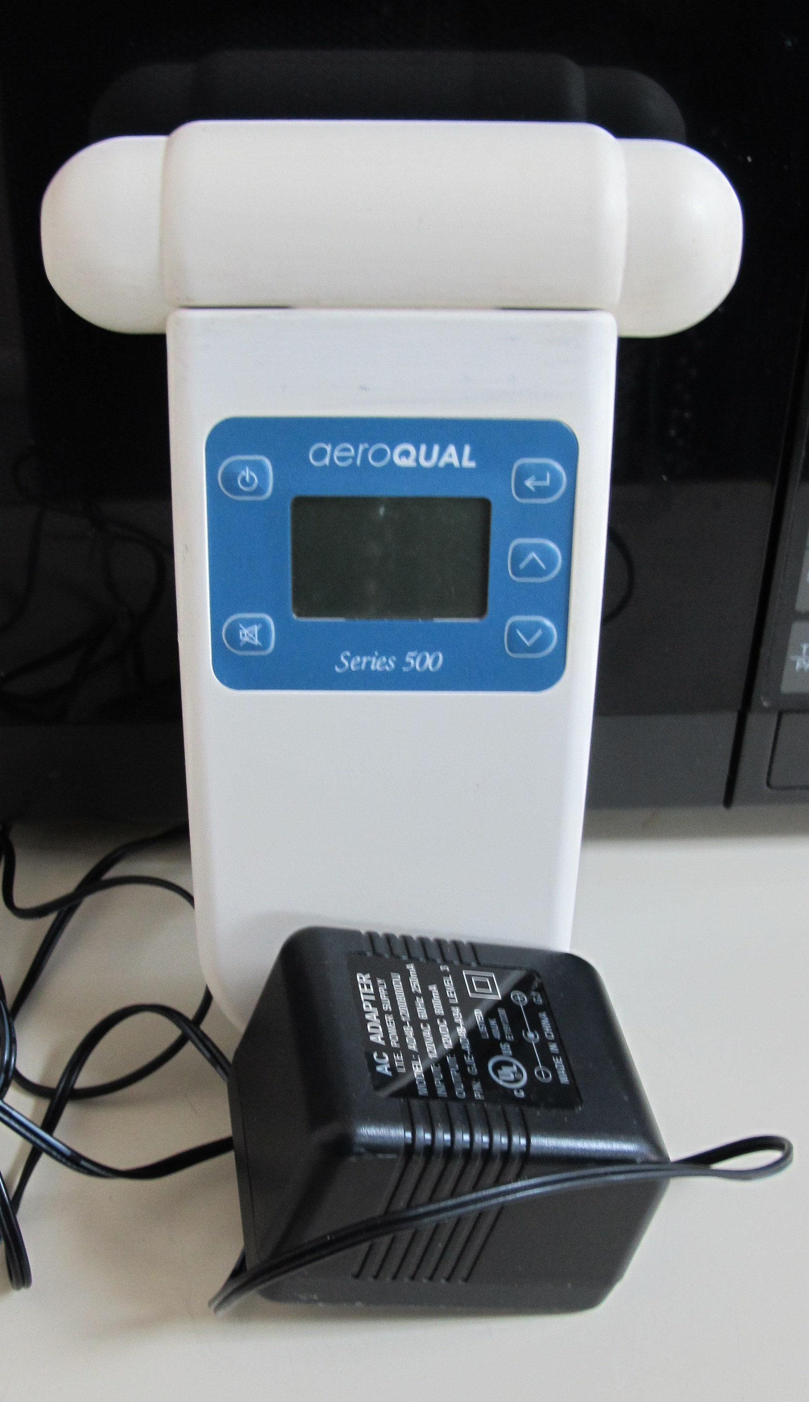Aeroqual Ser 500 Handheld Monitor - Image 2