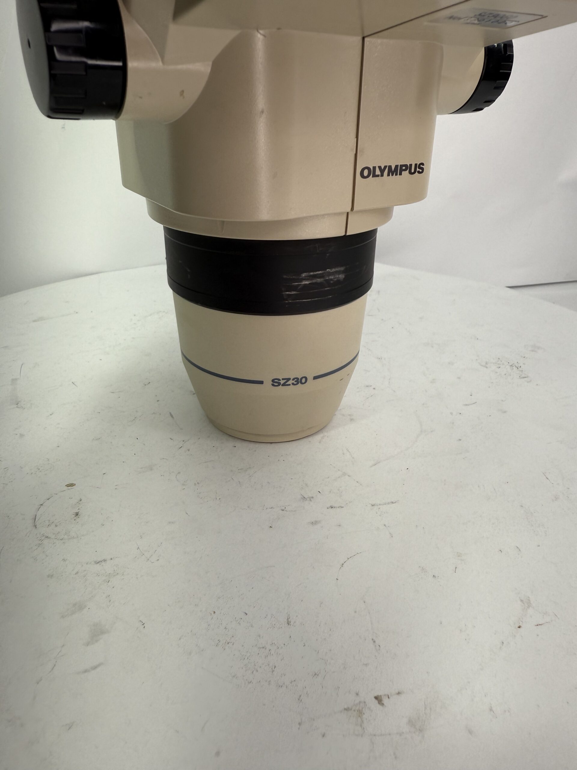 Olympus SZ30 Stereo Microscope - 0.67x-4x Zoom