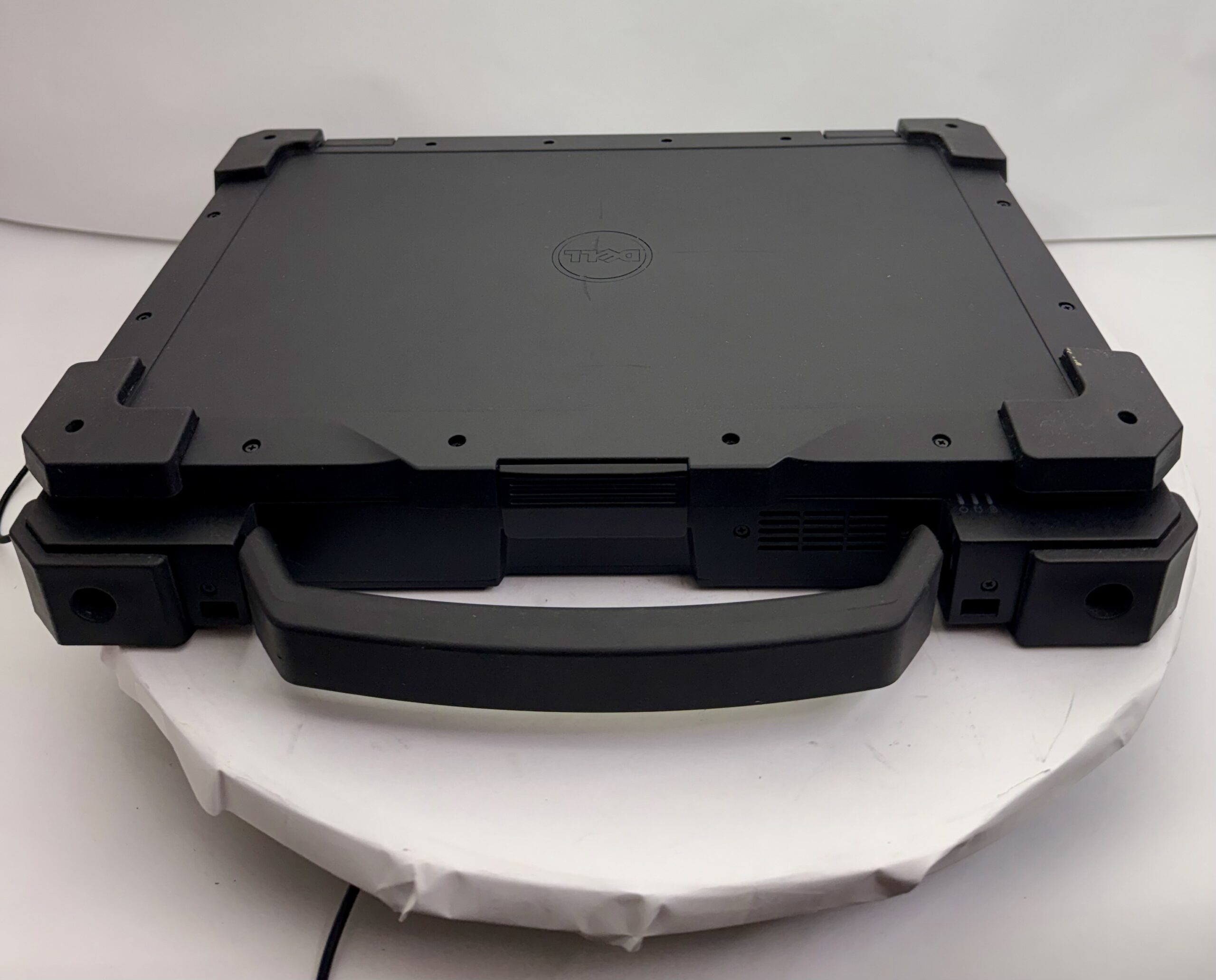 Dell Latitude 14 Rugged Extreme 7414 laptop - Image 3