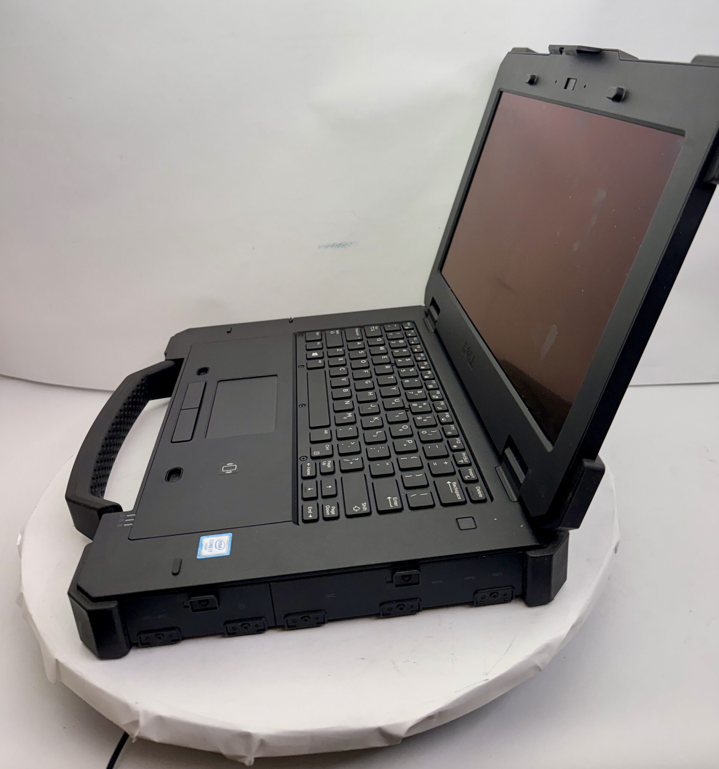 Dell Latitude 14 Rugged Extreme 7414 laptop - Image 2