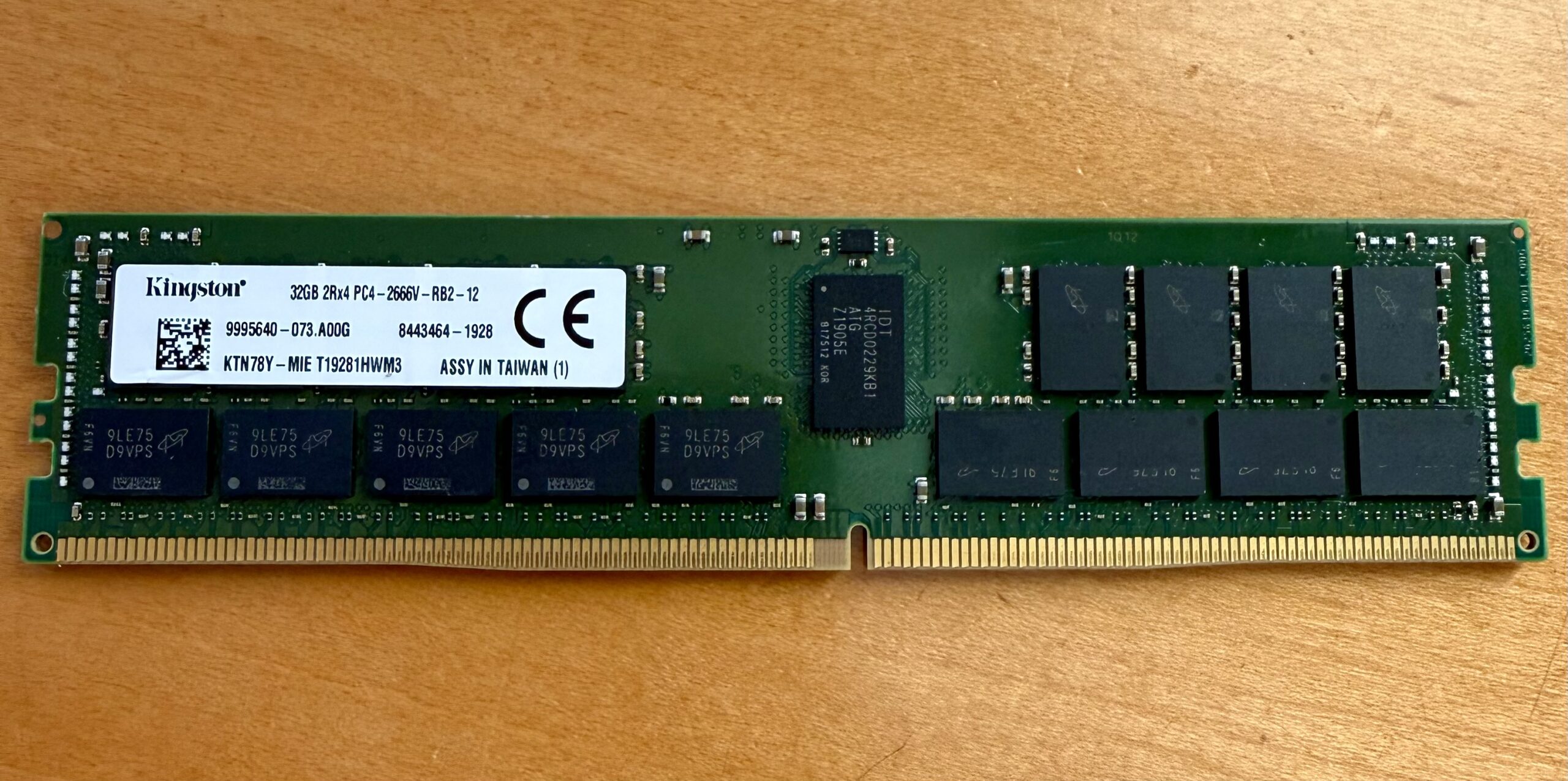 Kingston 9995640-073.A00G memory module
