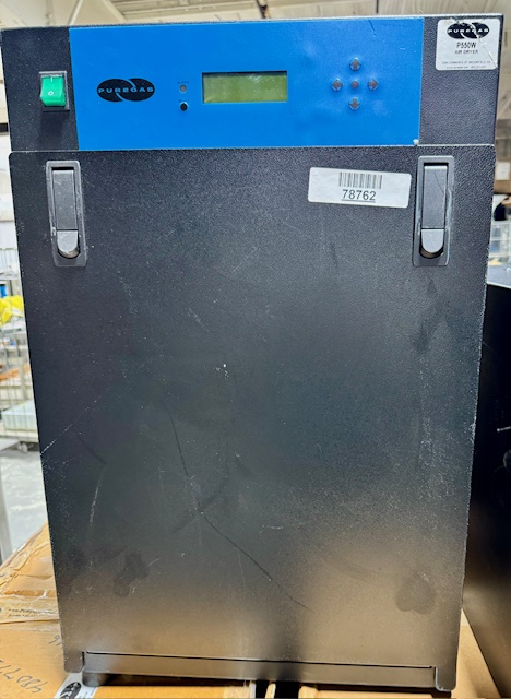 Pure gas waveguide microwave