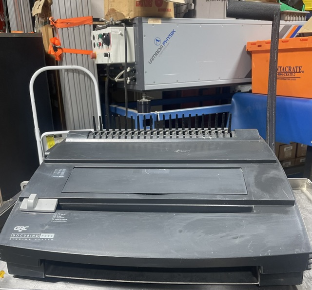 GBC DocuBind P200 Binding Machine - 25 Sheet Punch, 425 Sheet Bind