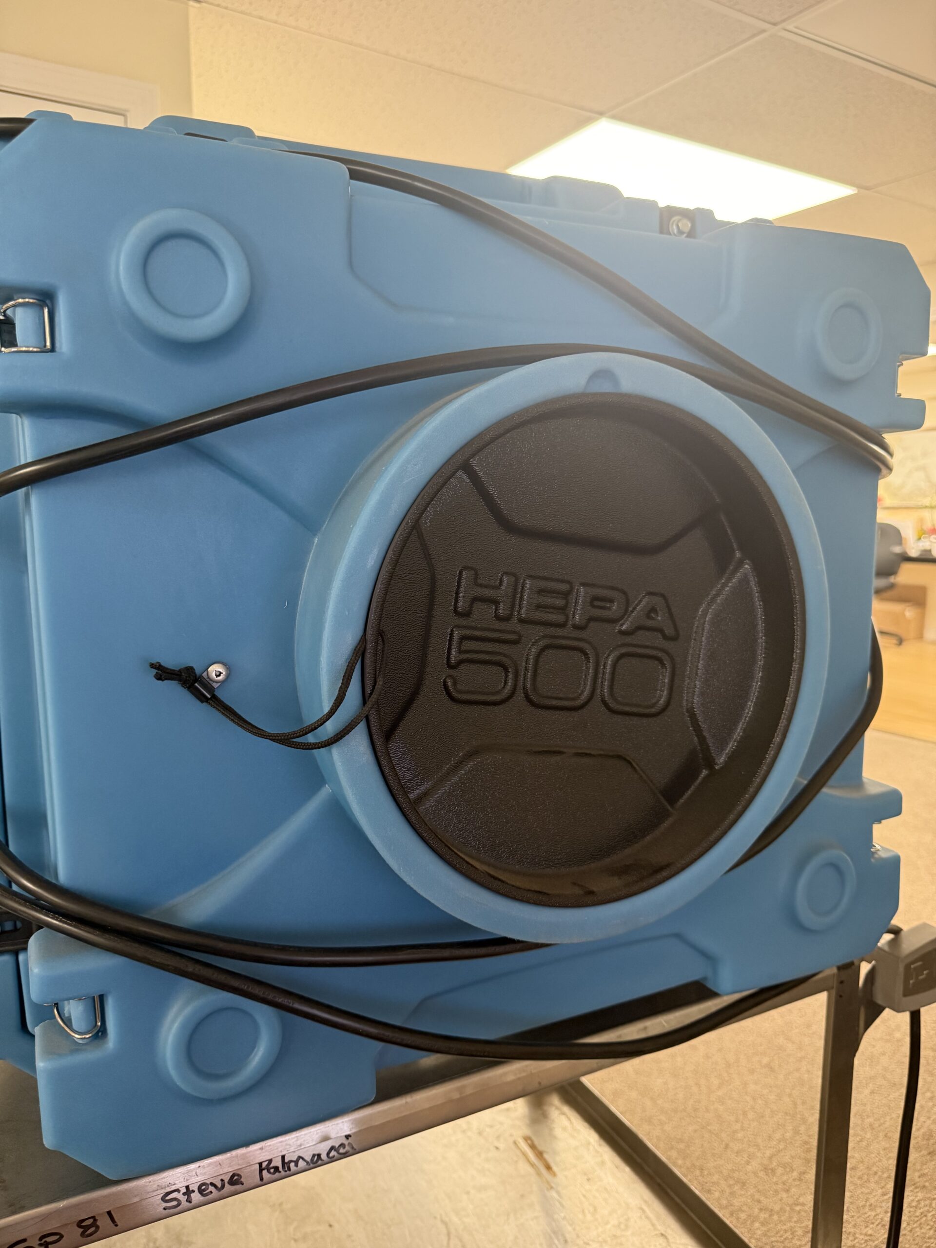Dri-Eaz DefendAir HEPA 500 air scrubber