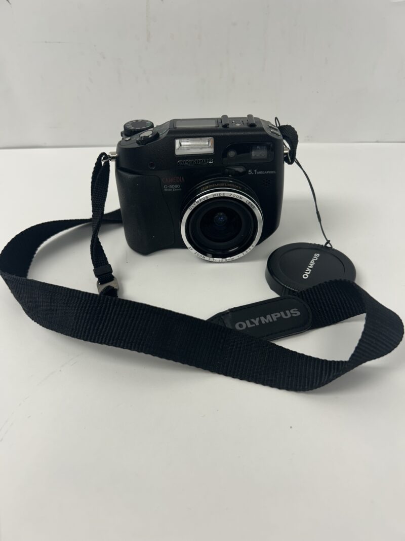 OLYMPUS C-5060 WIDE ZOOM: Capture Wider Perspectives