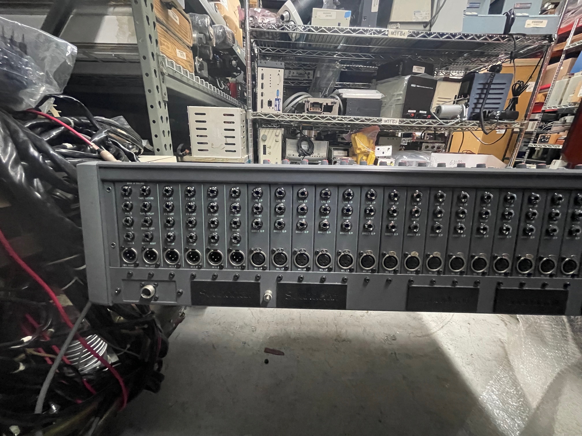 Soundcraft Delta SR Audio Mixer Console - Audio Visual