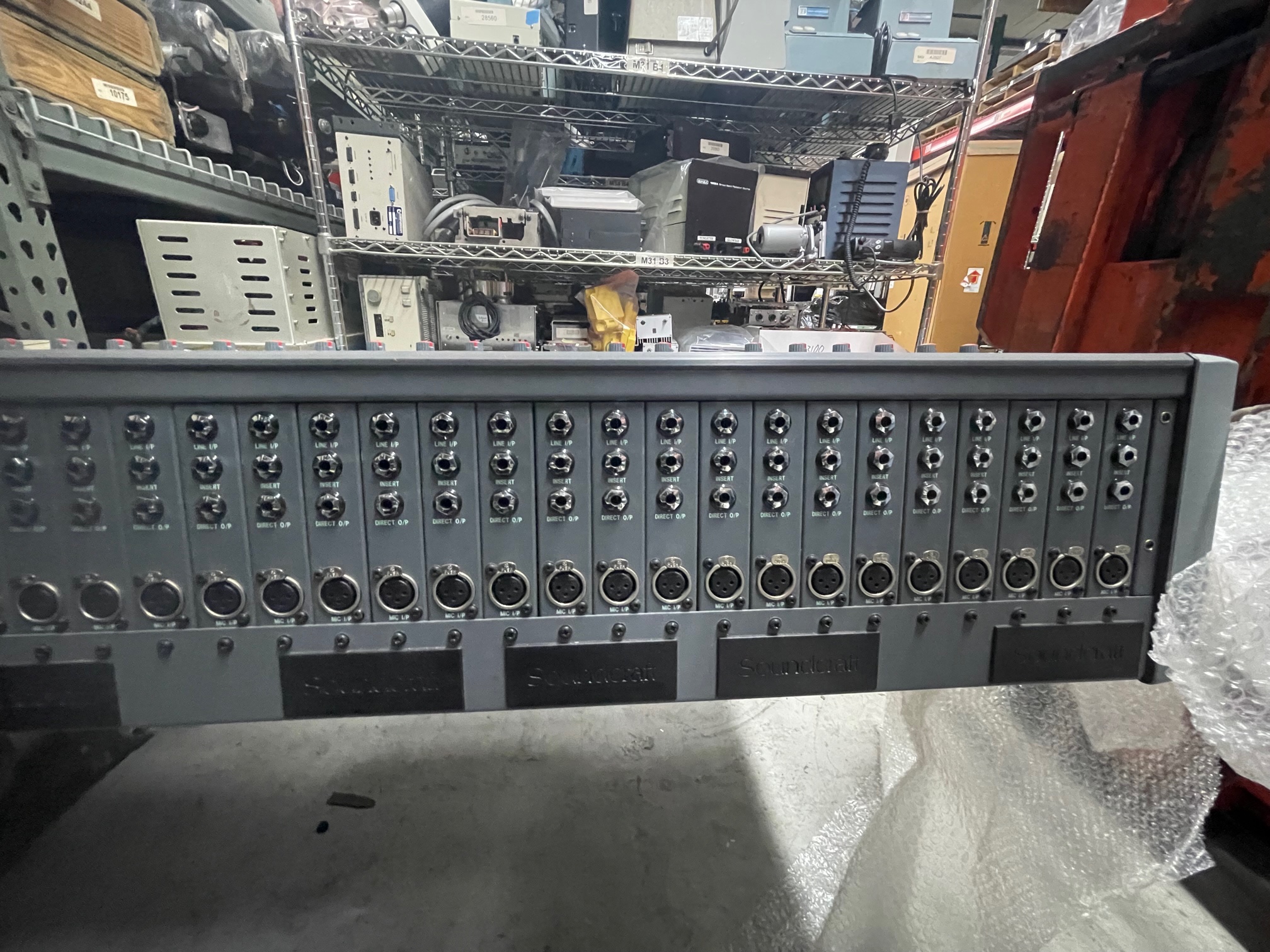 Soundcraft Delta SR Audio Mixer Console - Audio Visual