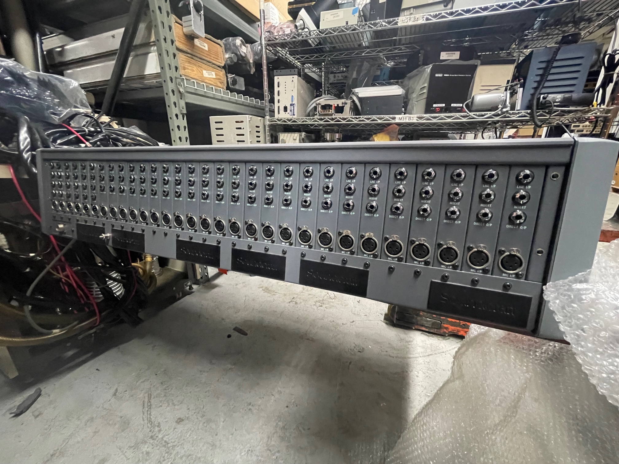 Soundcraft Delta SR プロ用オーディオミキサー Soundcraft Delta SR サウンドクラフト アナログミキサー - メルカリ