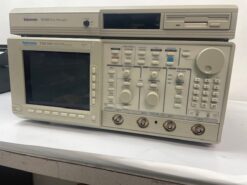 Tektronix TDS 540 500MHz 1 GS/s TD100 Data Manager/ No Hard Drive 