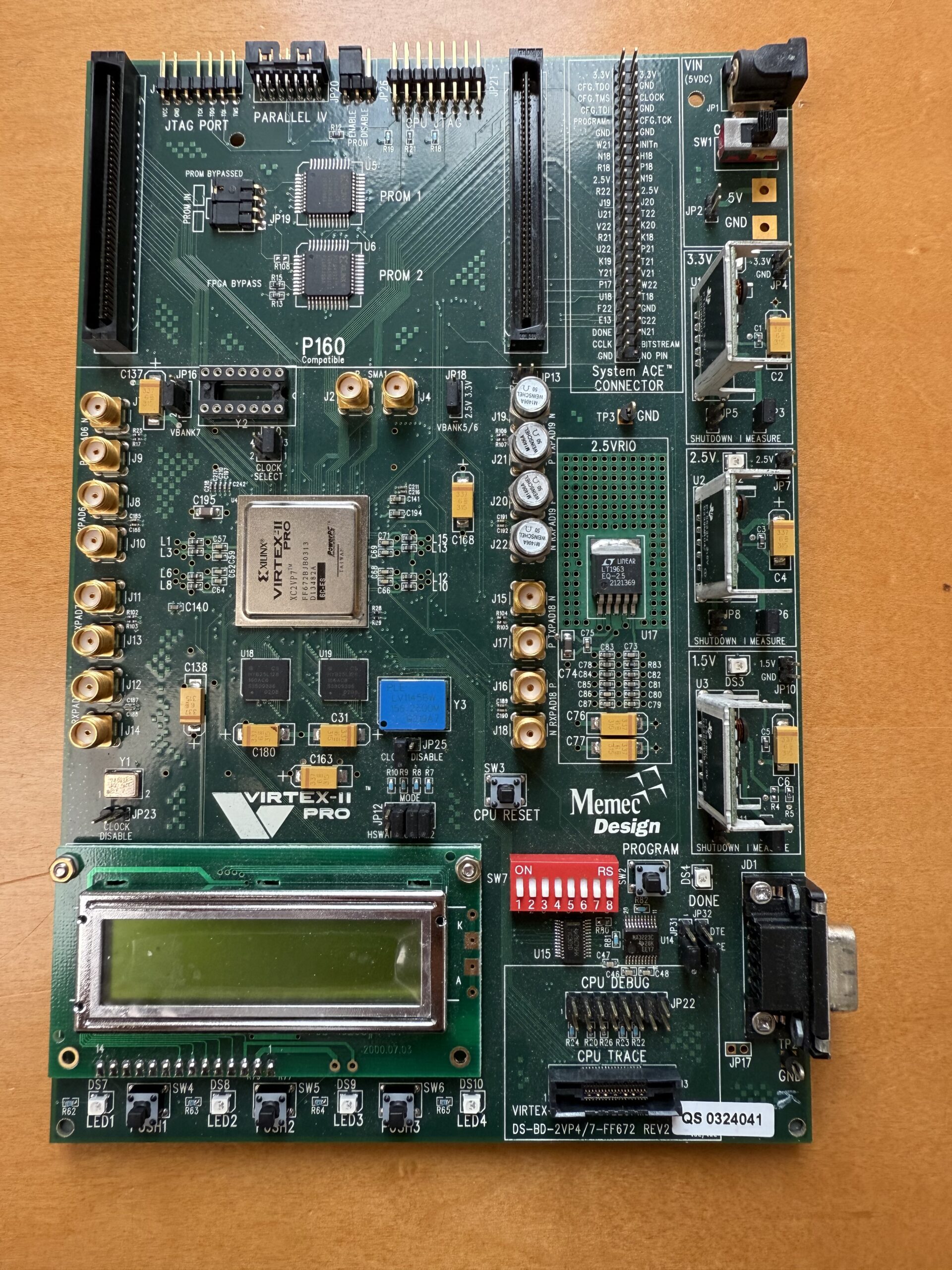Xilinx Virtex-II Pro DS-BD-2VP4/7-FG456 development board