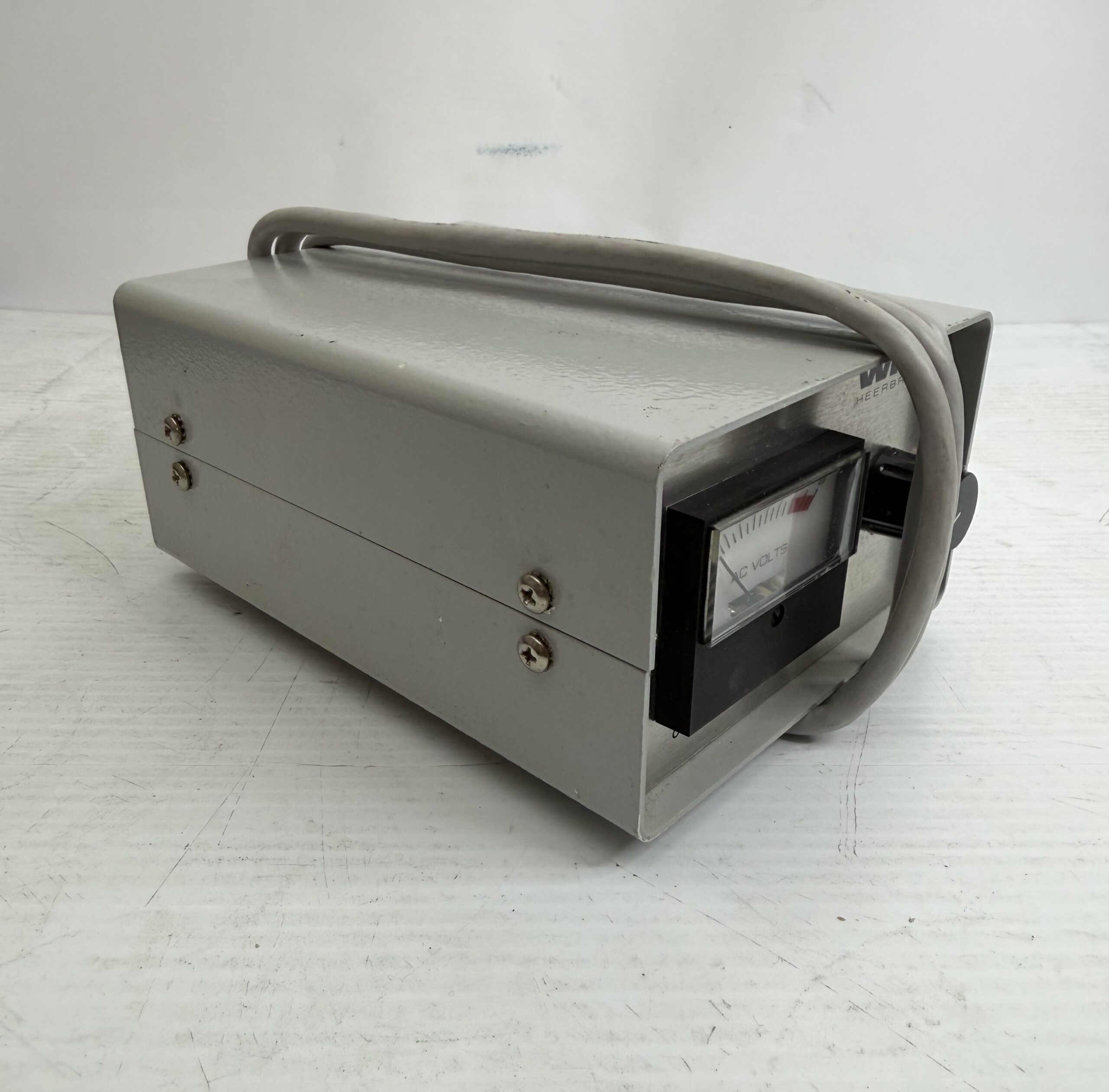 Wild Heerbrugg 001018-A 6V 40W microscope lamp power supply with 120V 50W input for compatible microscope illumination systems
