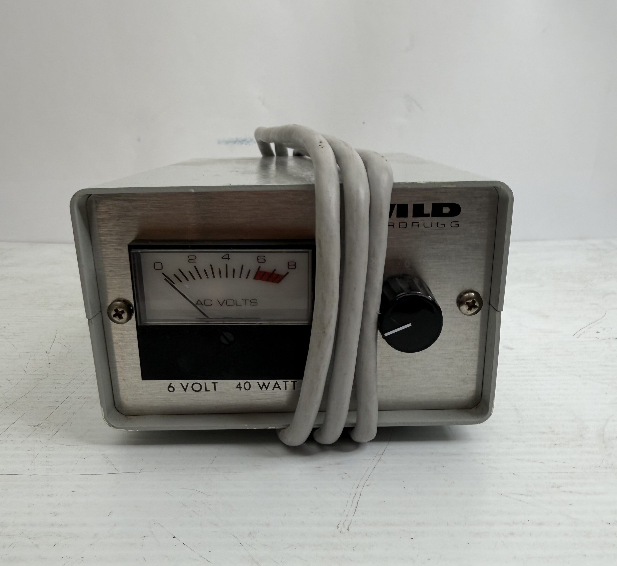 Wild Heerbrugg 001018-A 6V 40W microscope lamp power supply with 120V 50W input for compatible microscope illumination systems