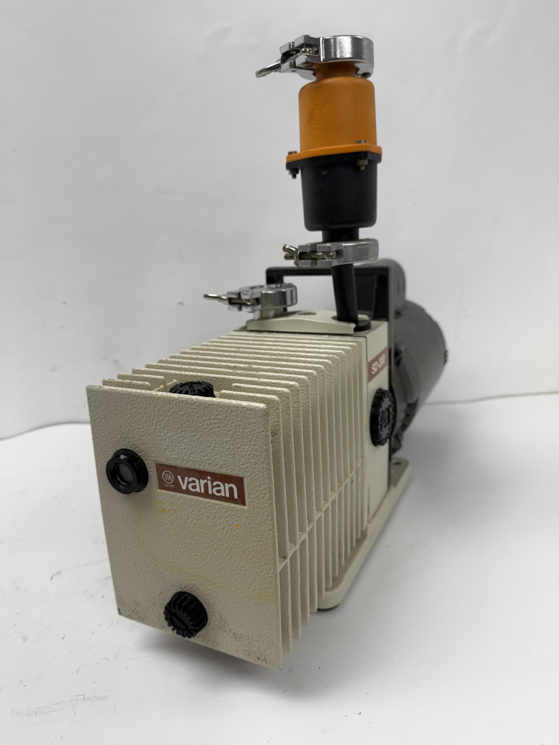 Varian SD200 vacuum pump